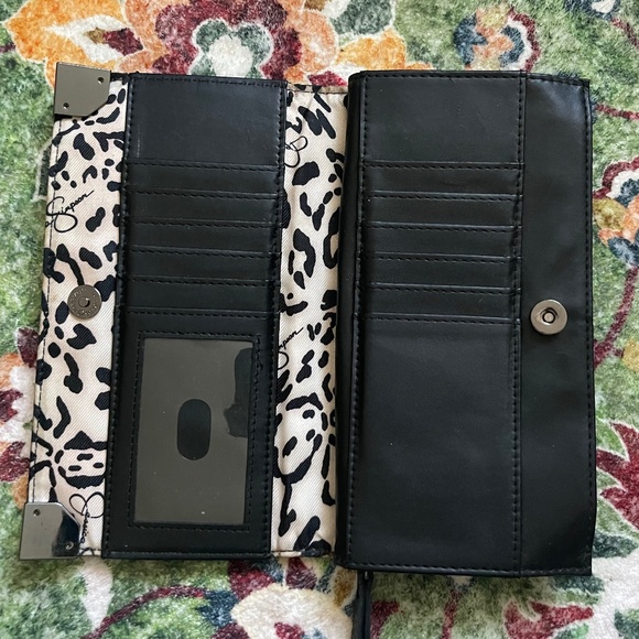 Jessica Simpson Black Faux Leather Zip-Around Wallet w/ Leopard Print Interior - Picture 4 of 10